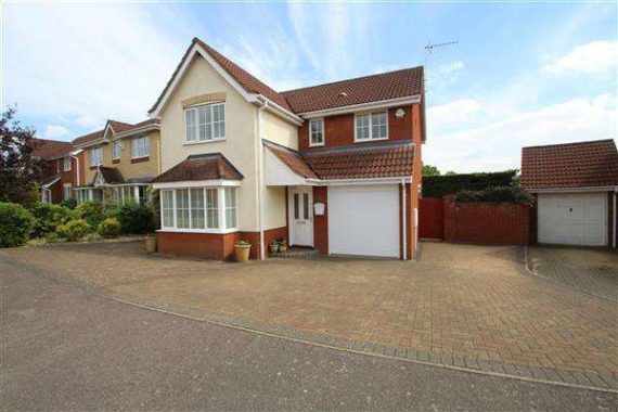 4 bedroom Detached f...